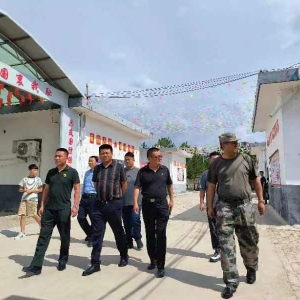 擁軍愛警萬里行走進甘肅省國防科技學校