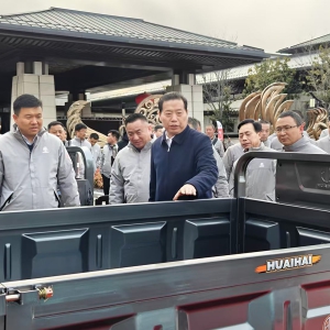 淮海車輛公司領跑輕微車輛行業新征程